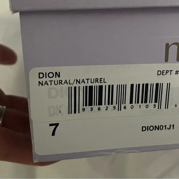 Stylish Platform Heels - Picture 2 of 3